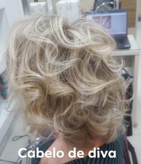 Divas Studio Hair -